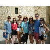 Carmen con grupo de estudiantes americanos en el Alcázar de Segovia